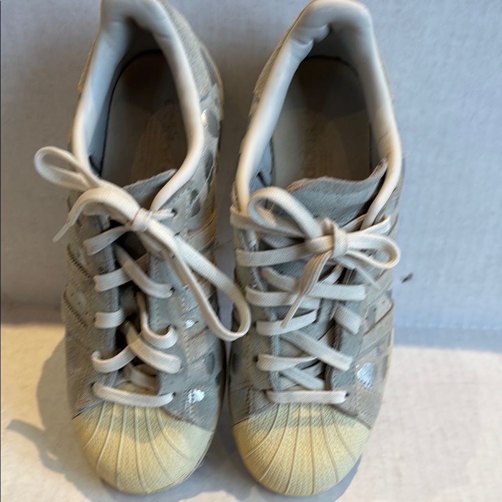 Adidas superstar special edition silver suede paint splatter   Sneakers in 6.5